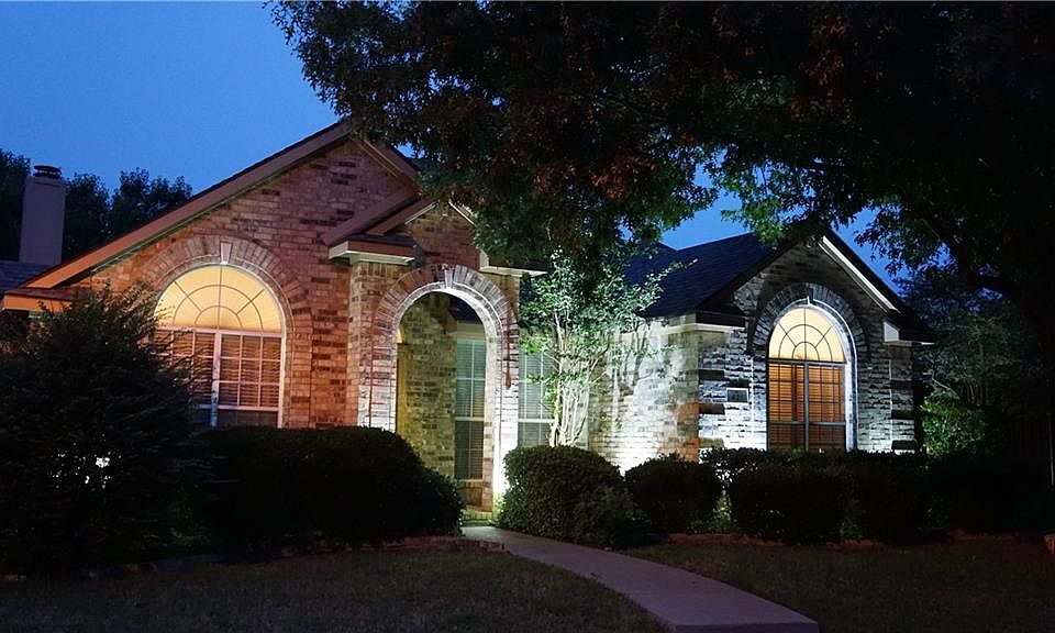 1st image of 421 Fairway Meadows Dr
