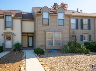 3404 SW Arrowhead Rd, Topeka, KS 66614