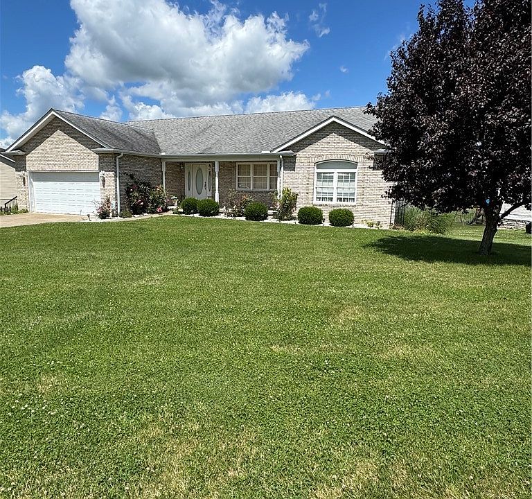 1st image of 46121 Country Lake Dr