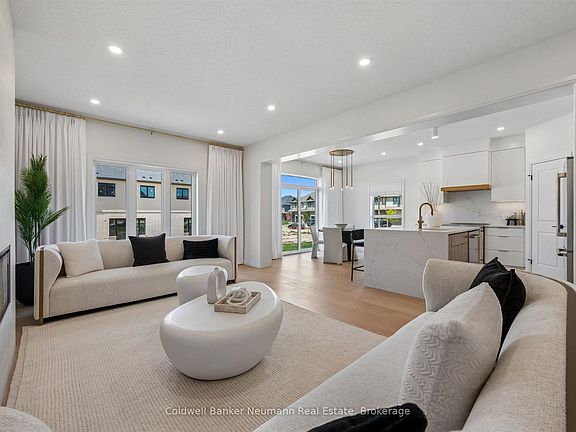 5th image of 636 Anton Cres