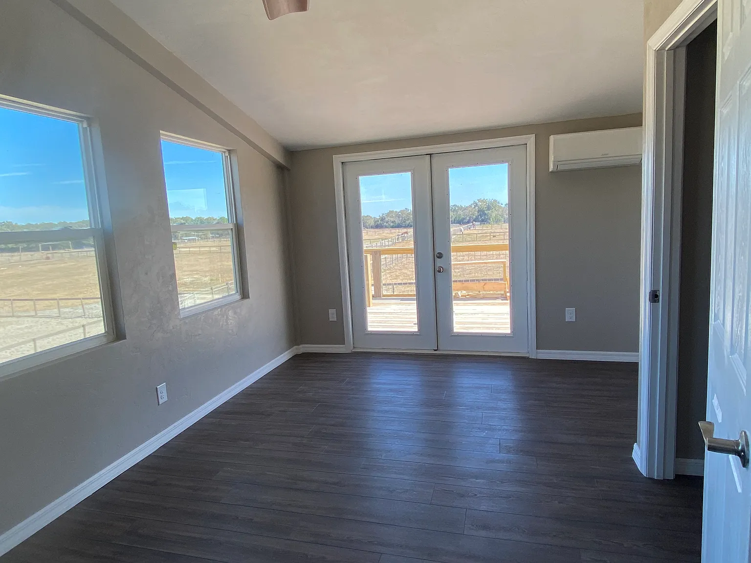 2 bed, 875 sqft, $1,700 — Photo 3
