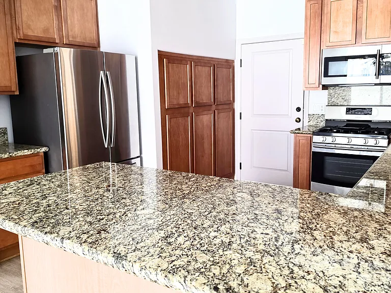 13438 Roselle Ave — Photo 13