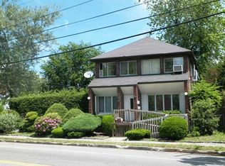 88 Gansett Ave, Cranston, RI 02910