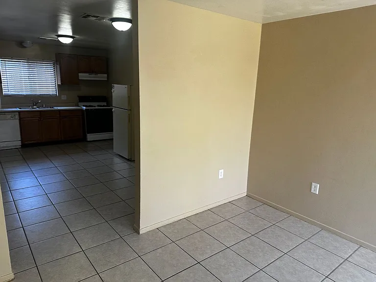 306 Woodrow Ave — Photo 6