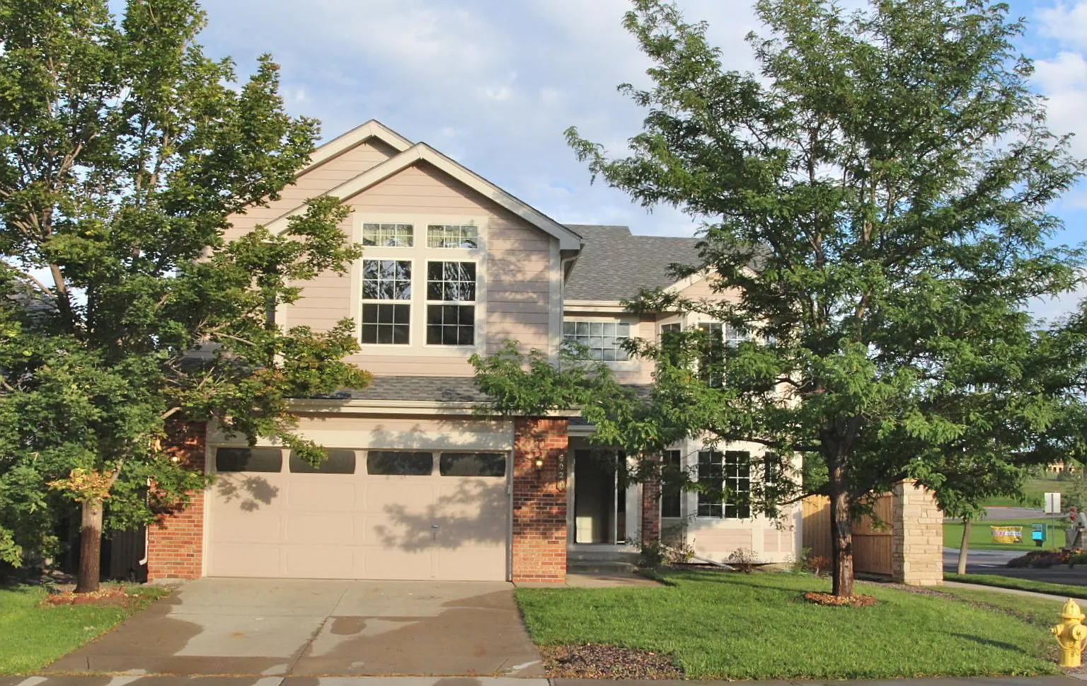 4 bed, 2601 sqft, $3,000 — Photo 1