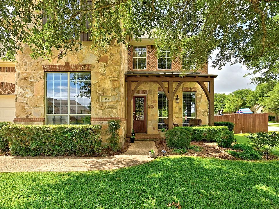 1st image of 1385 Pine Forest Cir