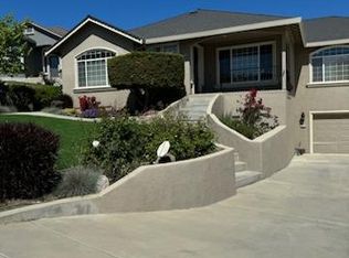 1179 Oak Creek Dr, Hollister, CA 95023