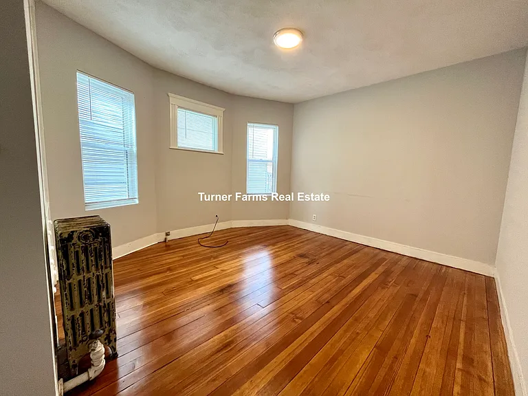 18 Eastman St #A2 — Photo 9