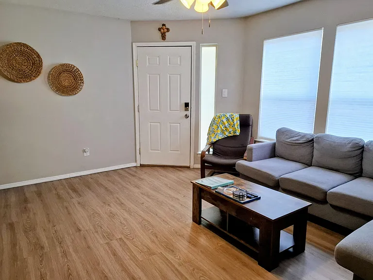 1406 Pennsylvania St NE #4 — Photo 39