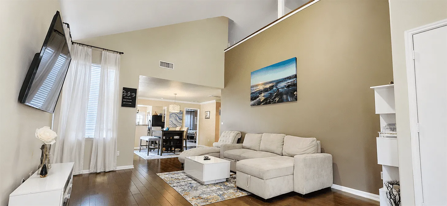 3 bed, 2.5 bath, 2218 sqft, $2,700 — Photo 3