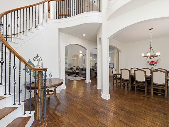 5th image of 4625 The Landings Ct