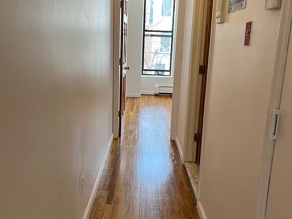 3rd image of 177 Richards St APT 3