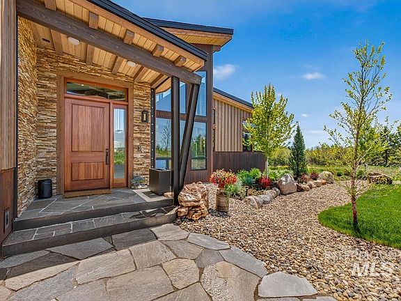 2nd image of 14036 Hideaway Ct