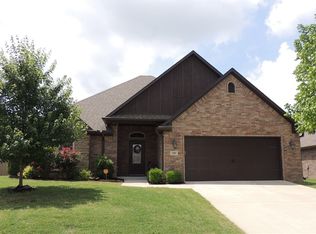 200 W Hayden Blvd, Rogers, AR 72756