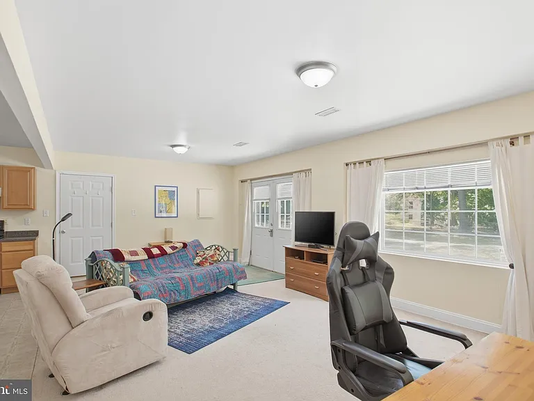 6485 Tip Hill Dr — Photo 5