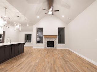 9236 NW 86th Ter, Yukon, OK 73099