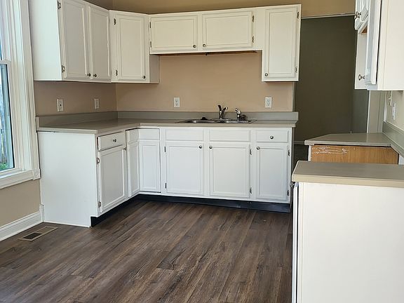 3rd image of 520 N 16th St