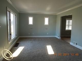 4th image of 26801 Dartmouth St