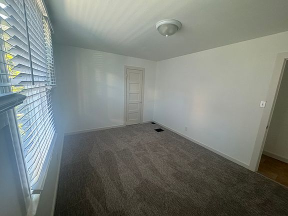 3rd image of 523 Webster St APT 4