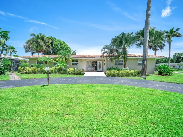 215 Entrada Drive, Hollywood, FL 33021