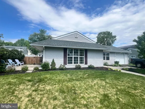 130 Winding Way, Morrisville, PA 19067