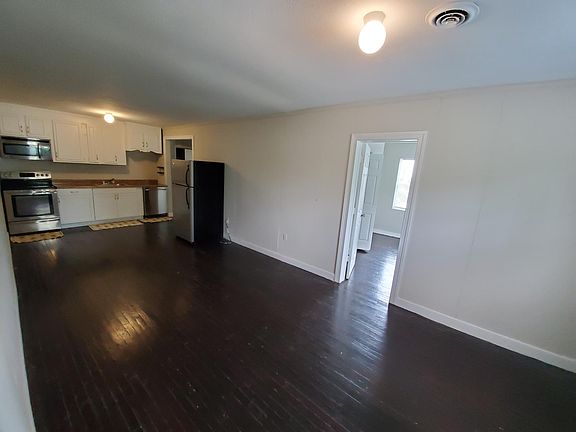 4th image of 1202 N 37th St #B