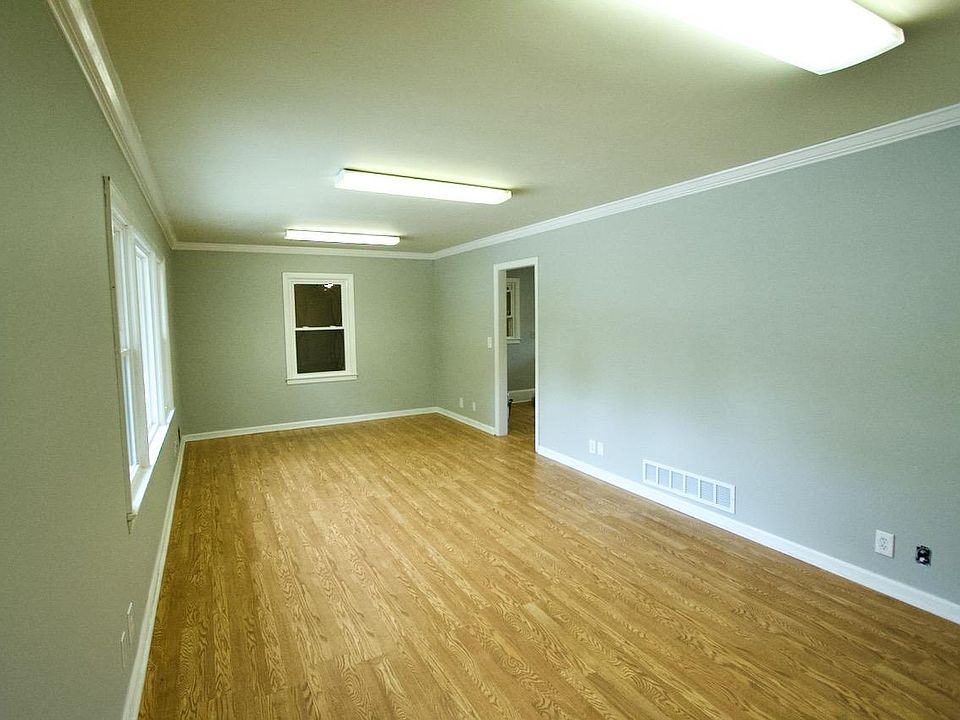 1st image of 246 W Pike St