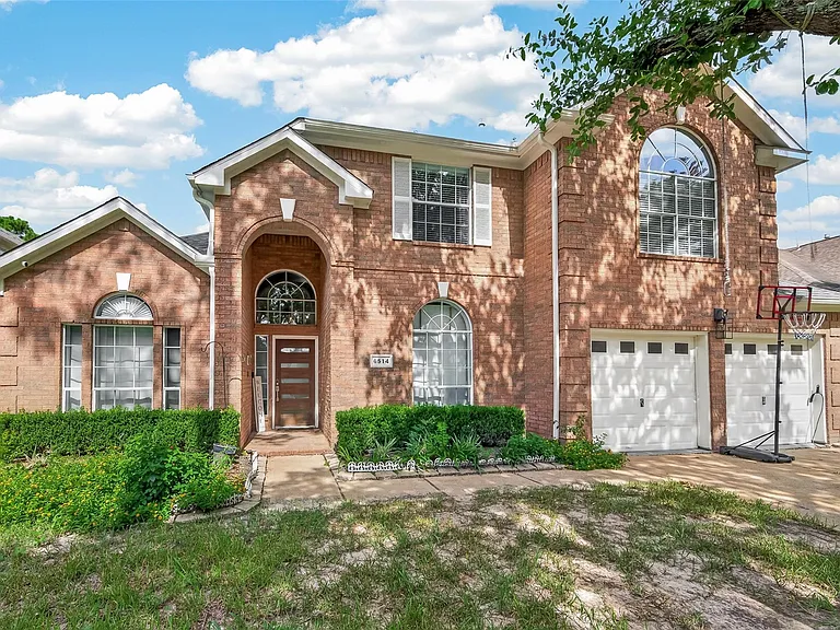 6514 Kings Summit Dr — Photo 1