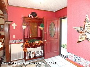 5th image of 4420 Evelyn St