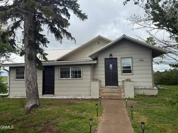 705 S Main St, Westby, MT 59275