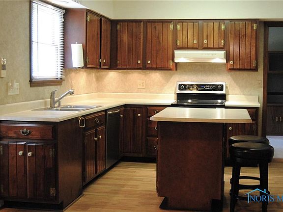 5th image of 1227 Woodworth Dr