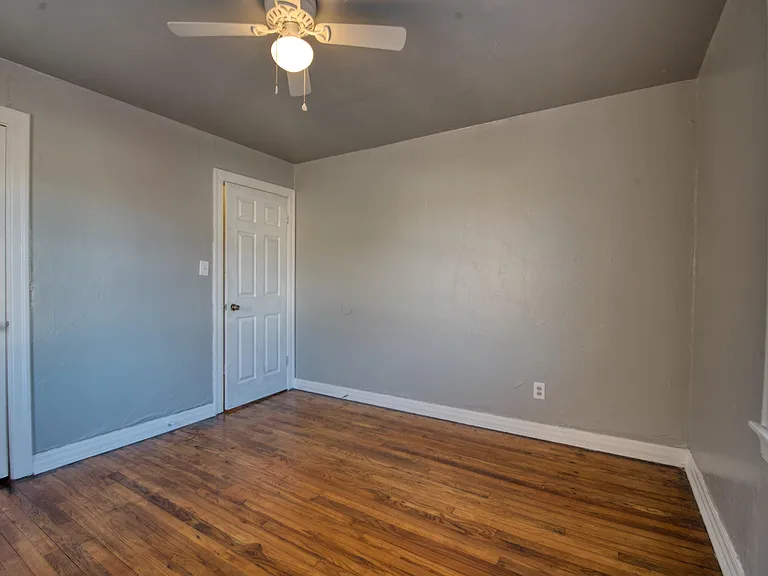 3112 Cashion Pl — Photo 11