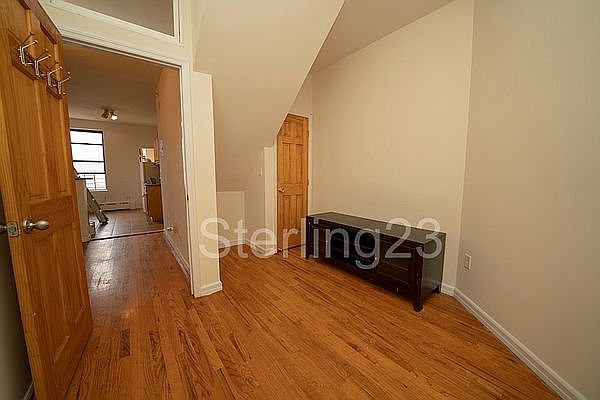 1st image of 1452 28th Ave APT 2L