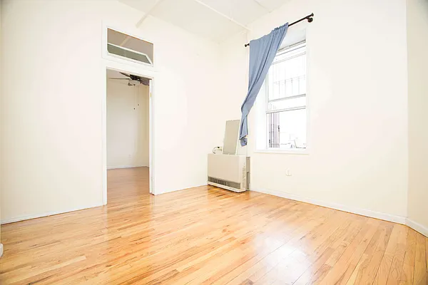Rented by Nooklyn NYC LLC | media 8