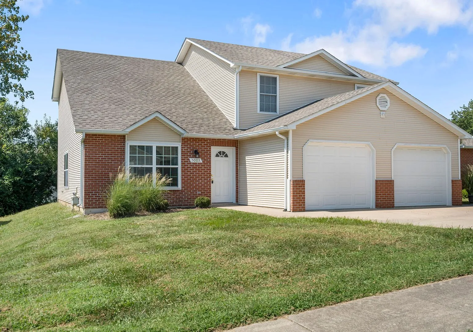5001-5003 Betty Jean Way — Photo 1
