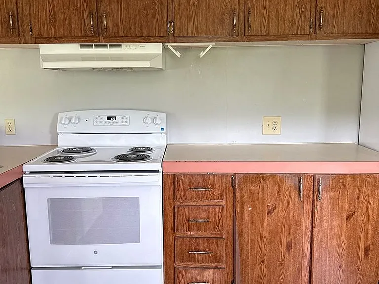 1459 Hickory Valley Rd — Photo 3