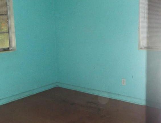 4th image of 812 N D St