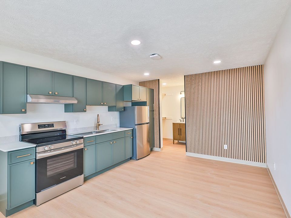 1st image of 551 Elm St #5