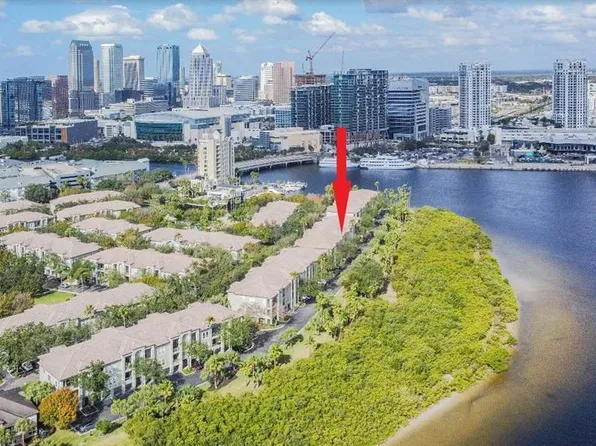 728 Coral Reef Dr, Tampa, FL 33602