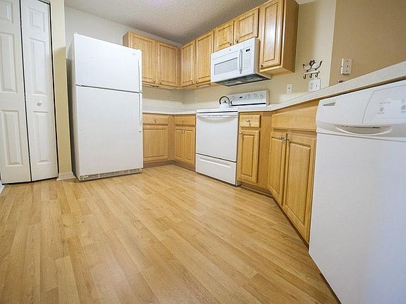 2nd image of 5459 Bentgrass Dr Unit 113