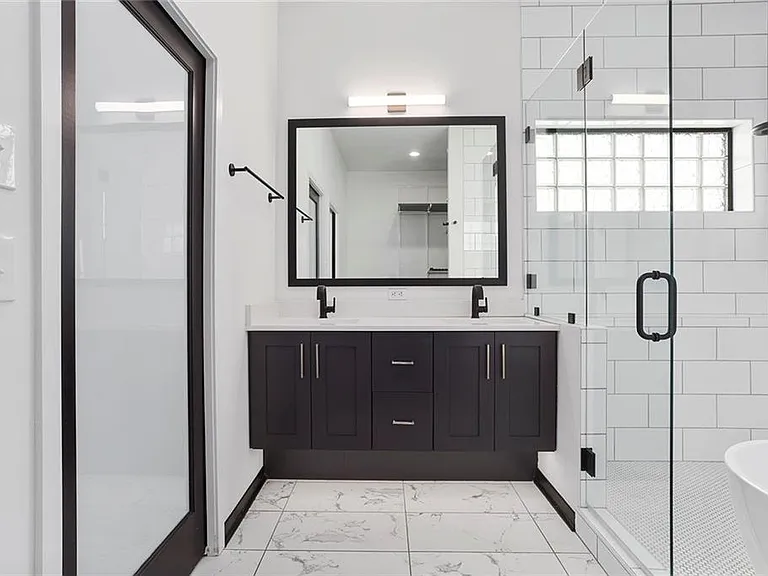 2232 Tracy Ave — Photo 8