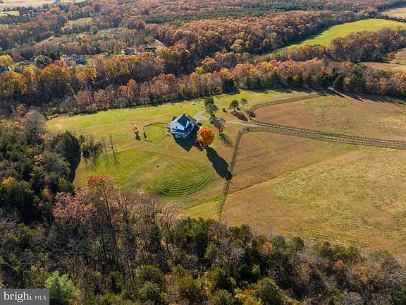 2nd image of 1681 Airport Rd