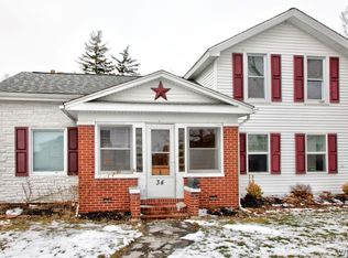 34 Cedar St, Akron, NY 14001