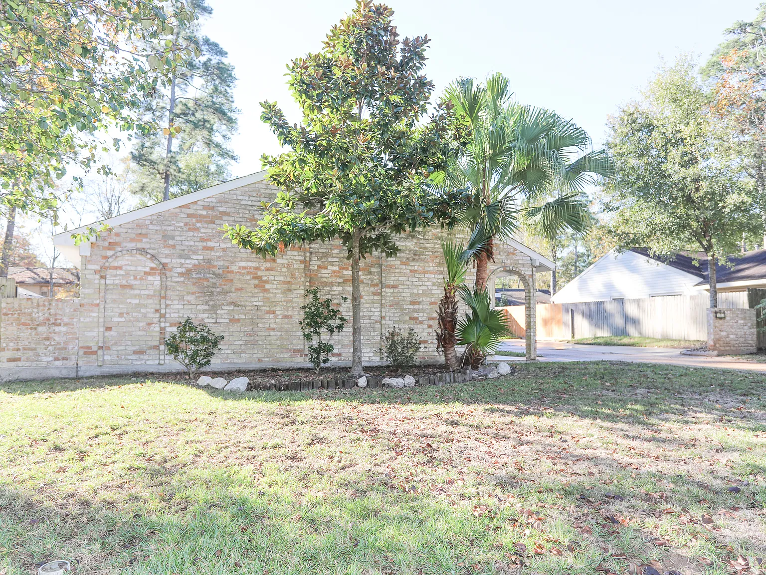 4 bed, 1920 sqft, $3,300 — Photo 2