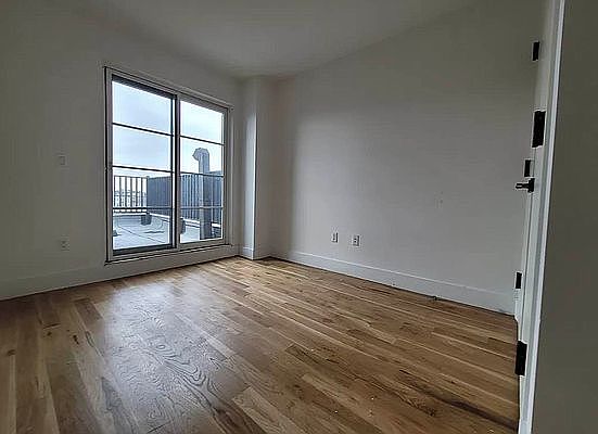 5th image of 826 Saint Johns Pl #4A