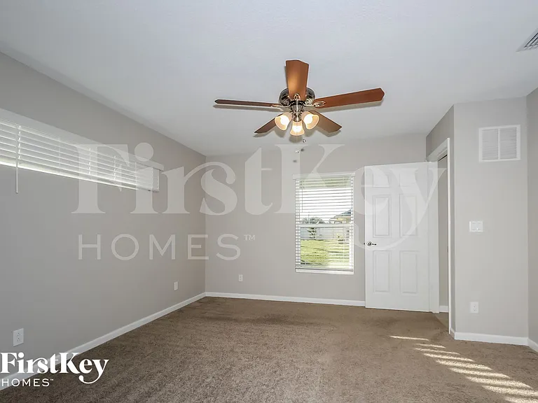 652 SW Jacoby Ave — Photo 8