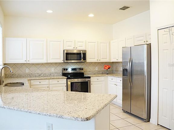 5th image of 11208 Taeda Dr
