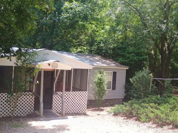 100 Gregory Dr, Martin, GA 30557