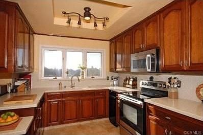 5th image of 8120 Underwood Dr