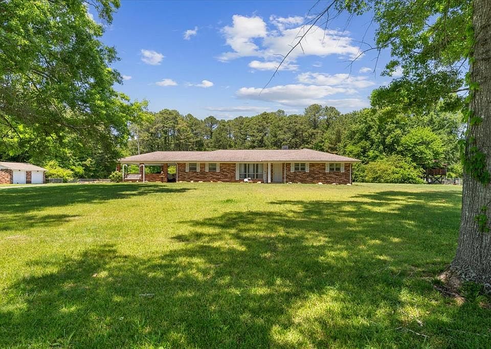 1st image of 324 Mary Sue Dr SE